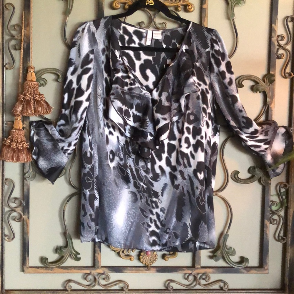 Fun animal print blouse/ruffed neckline silky feel